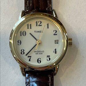 Timex Gold Watch with Dark Brown Strap round quartz Indiglo water resistant